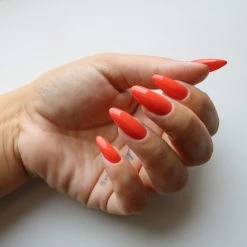 CND Vinylux Nail Polish B-Day Candle -salling Salg 639370000817 4 scaled