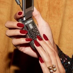 CND Vinylux Nail Polish 364 Devil Red 8 CND Vinylux Nail Polish 364 Devil Red -salling Salg 639370008318 2 scaled