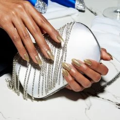 CND Vinylux Nail Polish Glitter Sneaker -salling Salg 639370009421 3