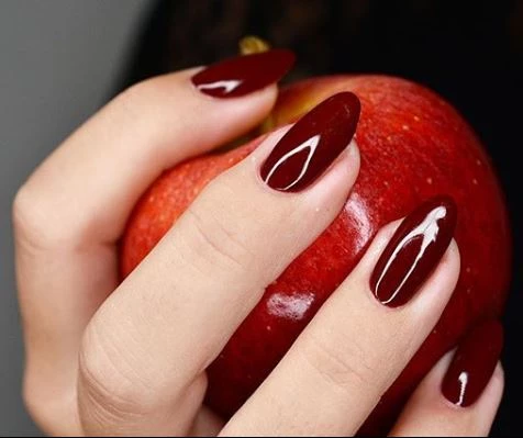 CND Vinylux Nail Polish 106 Bloodline 3 CND Vinylux Nail Polish 106 Bloodline - Billede 3