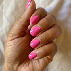 CND Vinylux Nail Polish 121 Hot Pop Pink 9 CND Vinylux Nail Polish 121 Hot Pop Pink -salling Salg 639370098845 1 scaled