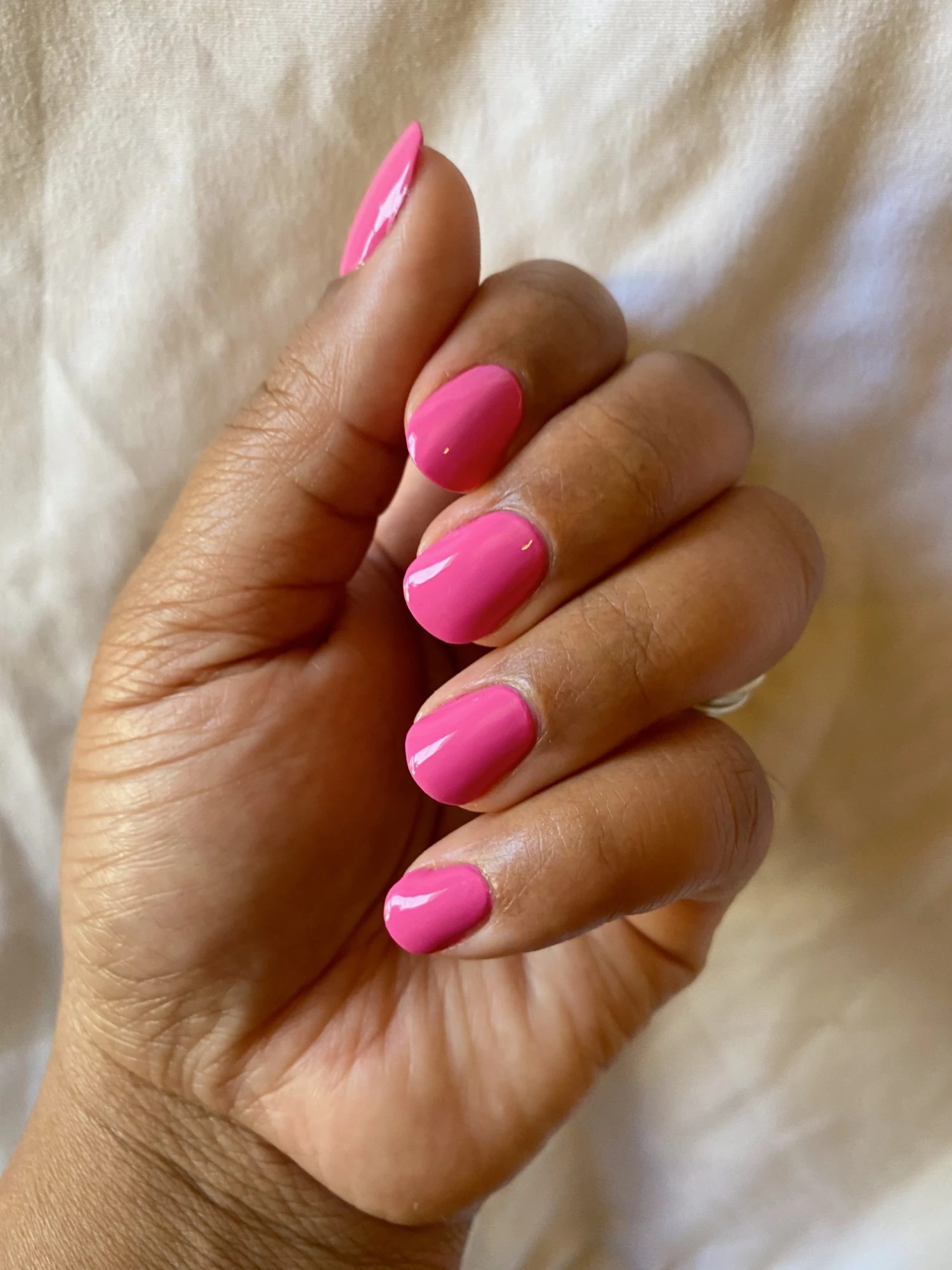 CND Vinylux Nail Polish 121 Hot Pop Pink 4 CND Vinylux Nail Polish 121 Hot Pop Pink - Billede 4