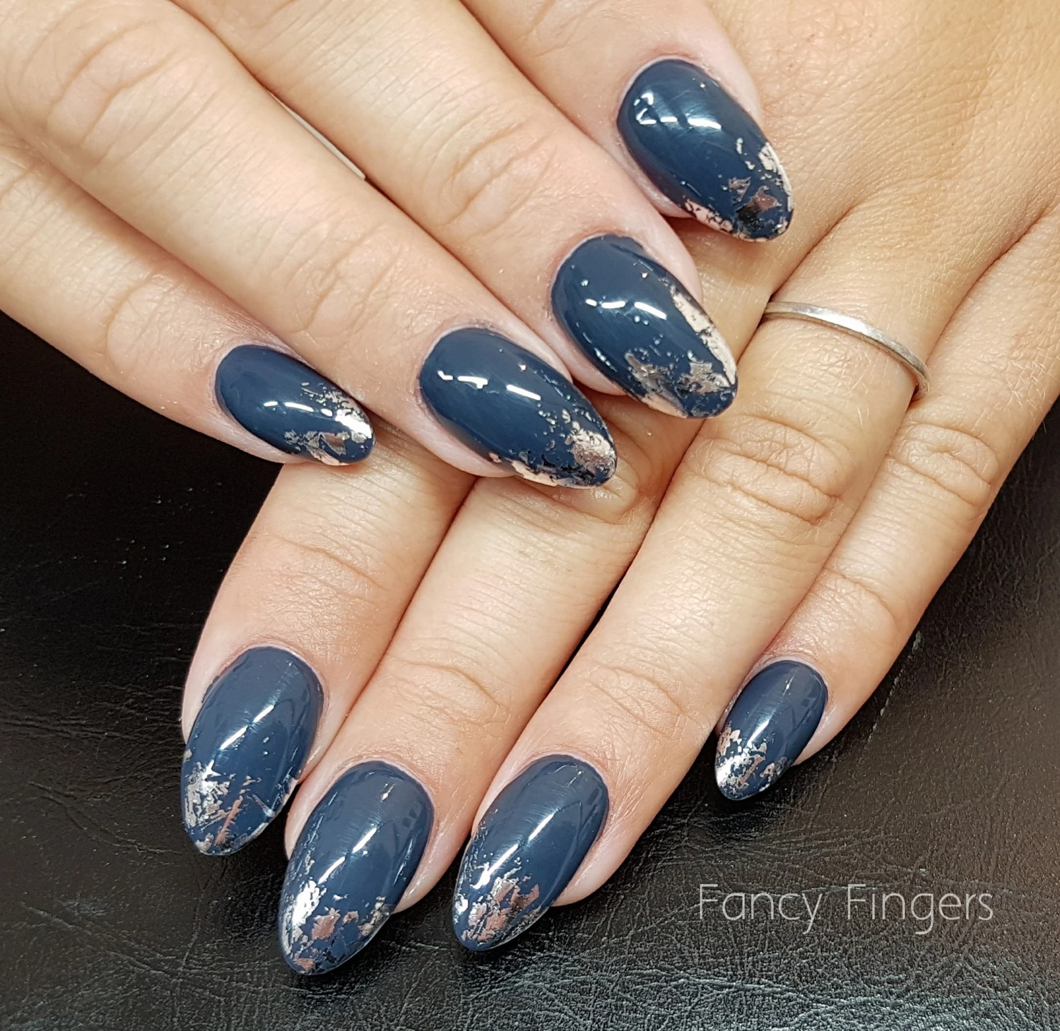 CND Vinylux Nail Polish 176 Indigo Frock 3 CND Vinylux Nail Polish 176 Indigo Frock - Billede 3