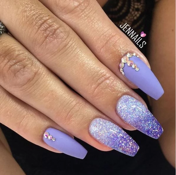 CND Vinylux Nail Polish 193 Wisteria Haze 3 CND Vinylux Nail Polish 193 Wisteria Haze - Billede 3