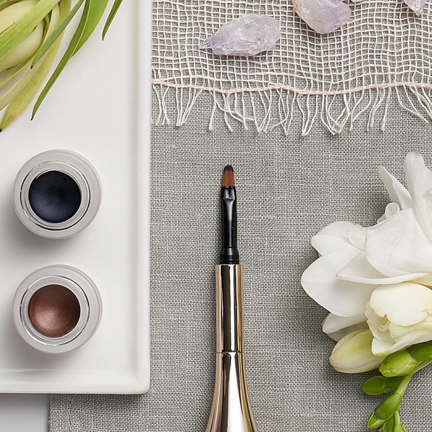 Jane Iredale Mystikol Powdered Eyeliner Dark Topaz 2 Jane Iredale Mystikol Powdered Eyeliner Dark Topaz - Billede 2