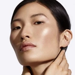 MAC Strobe Cream -salling Salg mac strobe cream goldlite 4